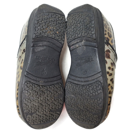 Dansko leopard cheetah print clogs size 40 metalic black gold and brown. - Picture 2 of 11
